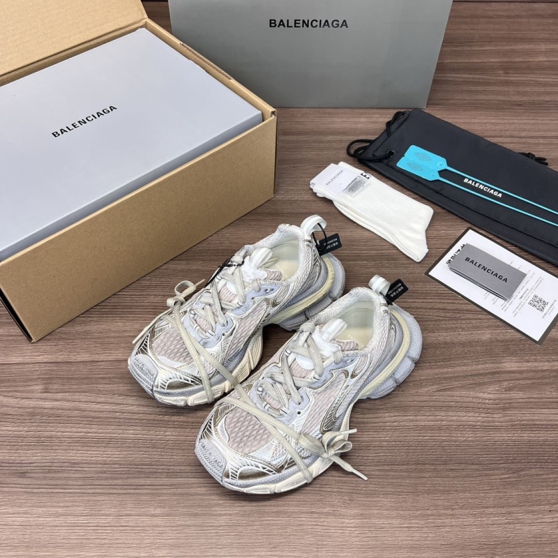 Ba1en*iaga track shoes